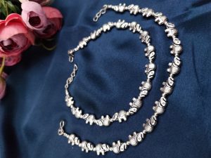 Oxdised Elephant Beads Anklets - Adjustable Size Anklet - Color: "Silver"