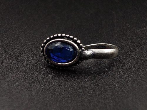 Oxidised Oval Shape Stone Nosepin For Girls - Image 3