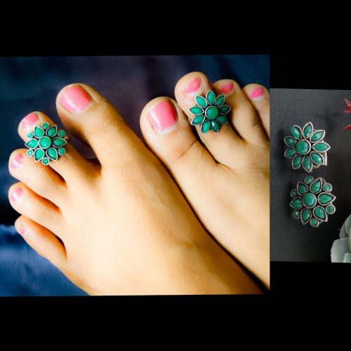 Flower Oxidised Stone Work Toe Rings for Feminine Grace