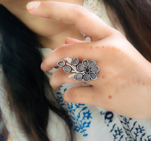 Nature's Inspiration: Oxidised Silver Plated Rings with Floral Motifs - Image 4