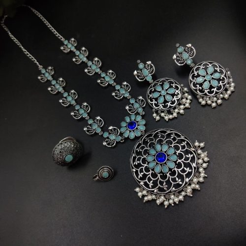Oxidised Round Pendent Long Chain Combo Necklace Set with Rings And Nosepin - Image 3
