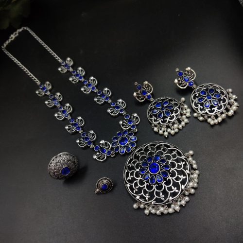 Oxidised Round Pendent Long Chain Combo Necklace Set with Rings And Nosepin - Image 8