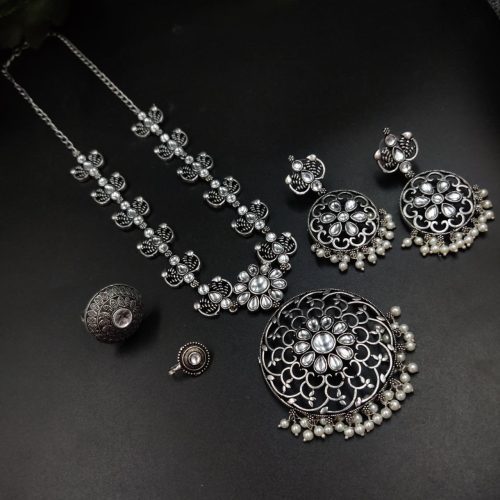 Oxidised Round Pendent Long Chain Combo Necklace Set with Rings And Nosepin - Image 9