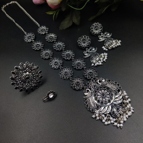 Bohemian-inspired Oxidised Necklace Set featuring Exquisite Stone Work, Rings, and Nosepin - Image 8