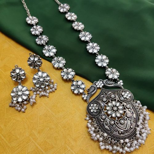 Elegant oxidized necklace set featuring stunning stone elements - Image 8