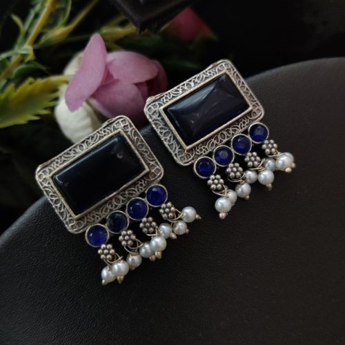 Silver Replica Monalisa Stone Stud Earrings With Pearl Beads - Image 12