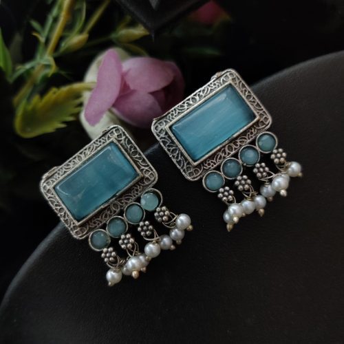 Silver Replica Monalisa Stone Stud Earrings With Pearl Beads - Image 3