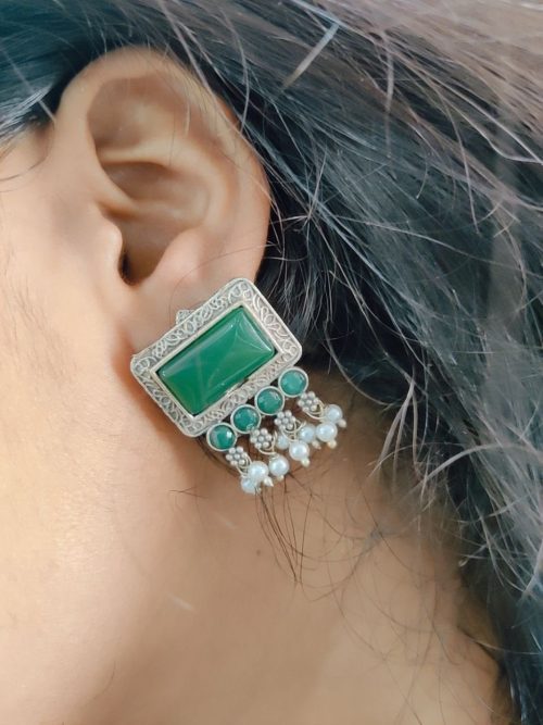 Silver Replica Monalisa Stone Stud Earrings With Pearl Beads