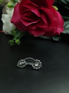 Lord Durga Oxidised Navratri Special Marathi Nath Press Nosepin - color: "White"