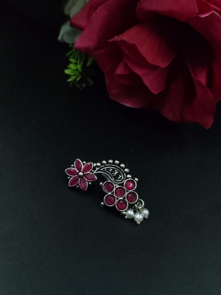 Adorable Oxidised Silver Plated Marathi Nath Press Nosepin