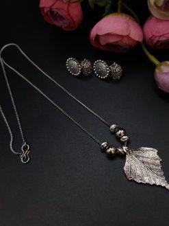 Designer leaf Style Pendent Chain Necklace With Jhumkie