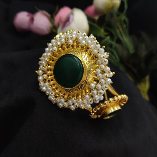 Gold Plated Monalisa Stone Round Shape With Pearl Work