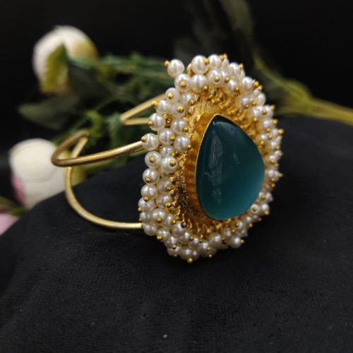Gold Plated Monalisa Stone Drop Shape With Pearl Work - Image 5