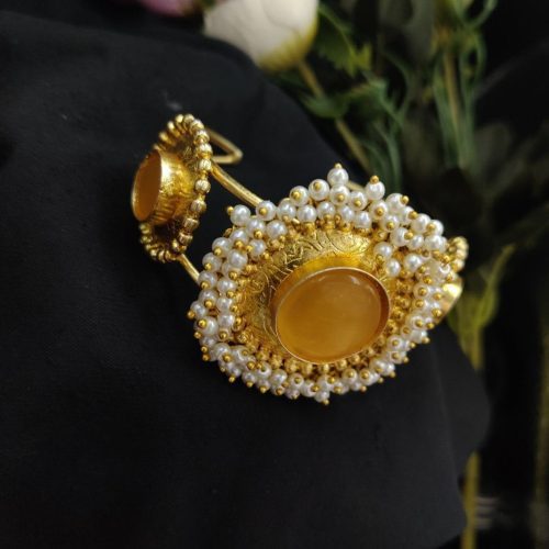 Gold Plated Monalisa Stone Round Shape With Pearl Work - Image 5