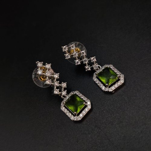Timeless vintage-inspired American diamond necklace set - Image 3