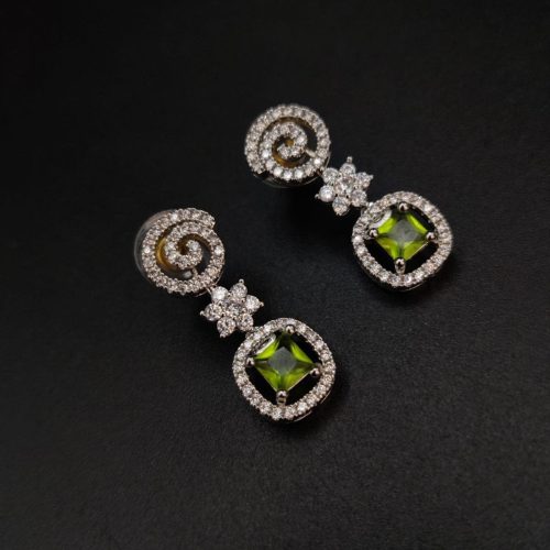Wedding-Ready Kundan necklace set with American diamonds - Image 3