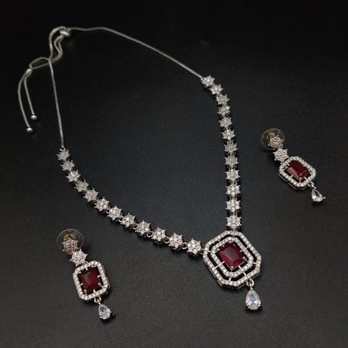 Exquisite bridal necklace set with American diamonds and pearls