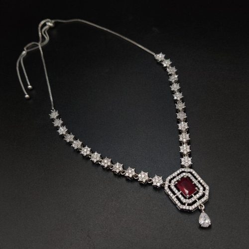 Exquisite bridal necklace set with American diamonds and pearls - Image 2