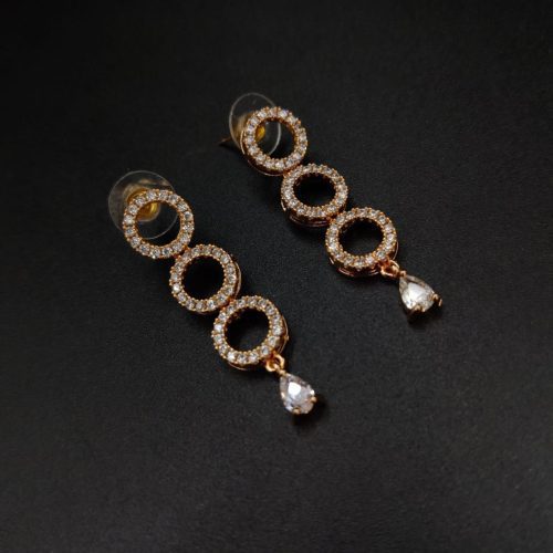 Nature-inspired leaf design American diamond necklace set - Image 3