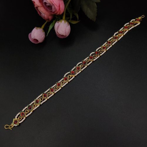 Regal and luxurious gold plated Shish Patti for bridal adornment