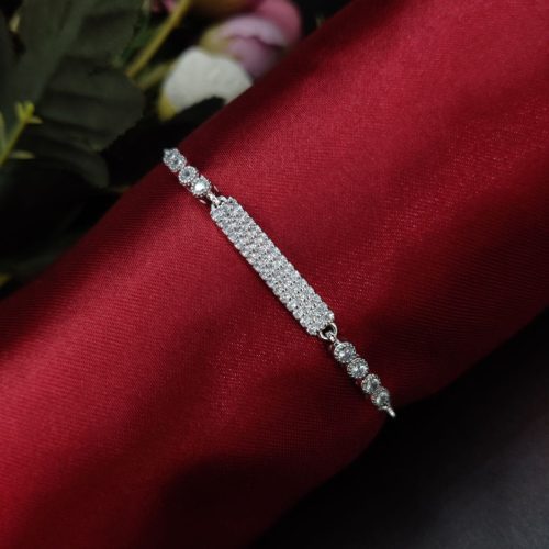 Rose gold plated cubic zirconia bracelet for a touch of sophistication