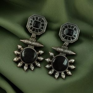 Silver Replica Earrings with Monalisa Stone & Adorable Pearl Work - color: "Black"