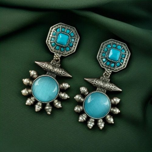 Silver replica earrings with Monalisa stone and pearl work