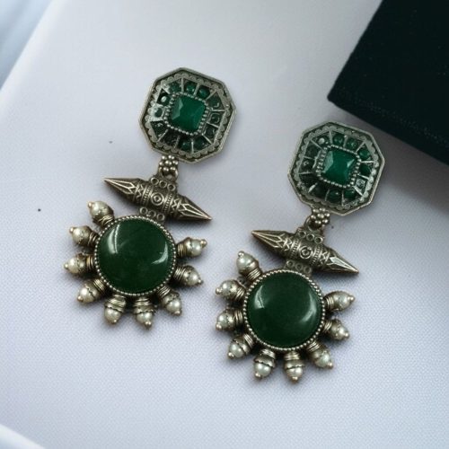 Silver replica earrings with Monalisa stone and pearl work