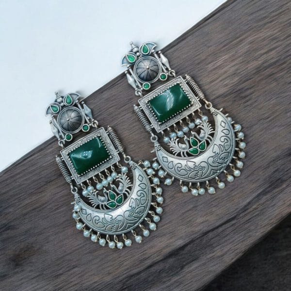 Elegant oxidized silver Monalisa stone earrings with pearl beads, featuring vintage-inspired handcrafted detailing.