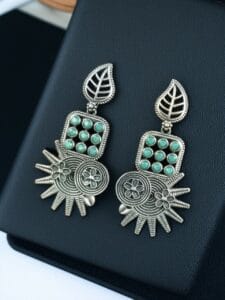 Silver Replica Earrings - Trendy Silver Look aLike Dangler Earring - Color: "Mint"