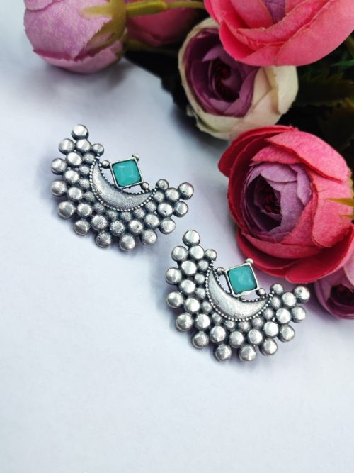 Oxidised-Stud-Earrings-Silver-Look-alike-Light-Weight-Earring