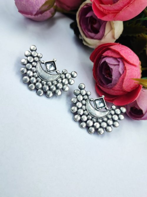Oxidised-Stud-Earrings-Silver-Look-alike-Light-Weight-Earring