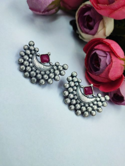 Oxidised-Stud-Earrings-Silver-Look-alike-Light-Weight-Earring