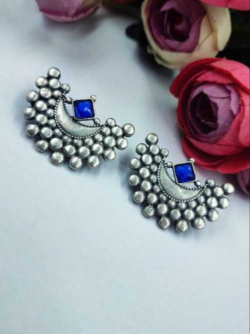 Oxidised-Stud-Earrings-Silver-Look-alike-Light-Weight-Earring