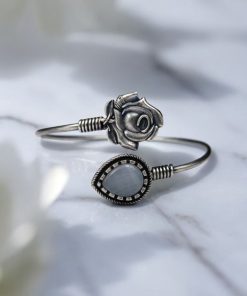 Oxidised Silver Look Like Flower Bracelet with Monalisa Stone Work