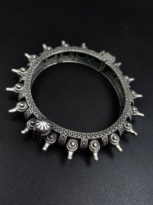 Silver-Look-alike-Bangles-Kada-for-Girls-Oxidized