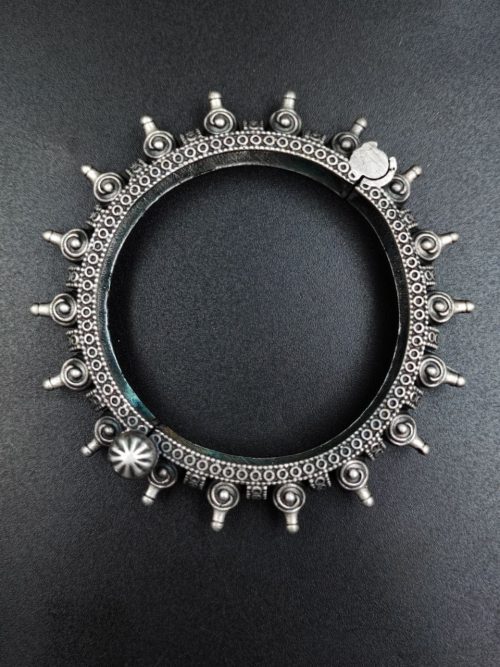 Silver-Look-alike-Bangles-Kada-for-Girls-Oxidized