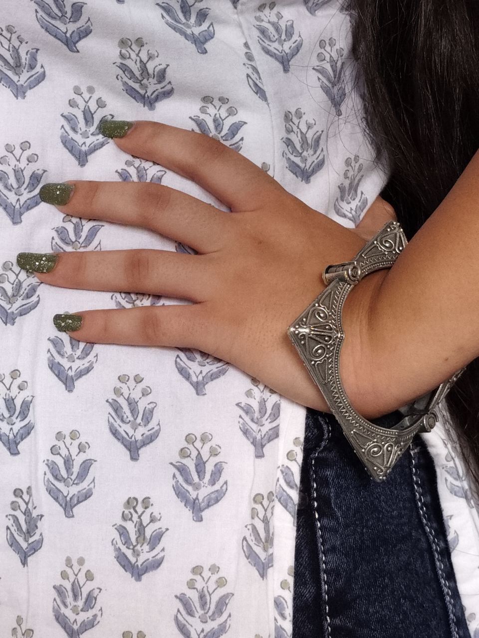 Silver Replica Bangles / Kada for Girls | Oxidized Openable Bracelet 2 Silver-Replica-Bangles-Kada-Oxidized-Openable-Bracelet