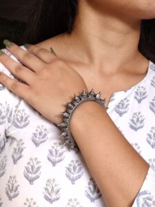 Silver Look alike Bangles / Kada for Girls | Oxidized Openable Bracelet