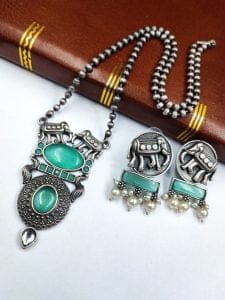 Elephant Chain Pendant Set with Monalisa Stone - Unique Handcrafted Jewelry - Color: "Mint"