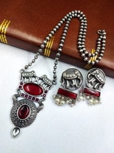 Elephant Chain Pendant Set with Monalisa Stone - Unique Handcrafted Jewelry - Color: "Red"