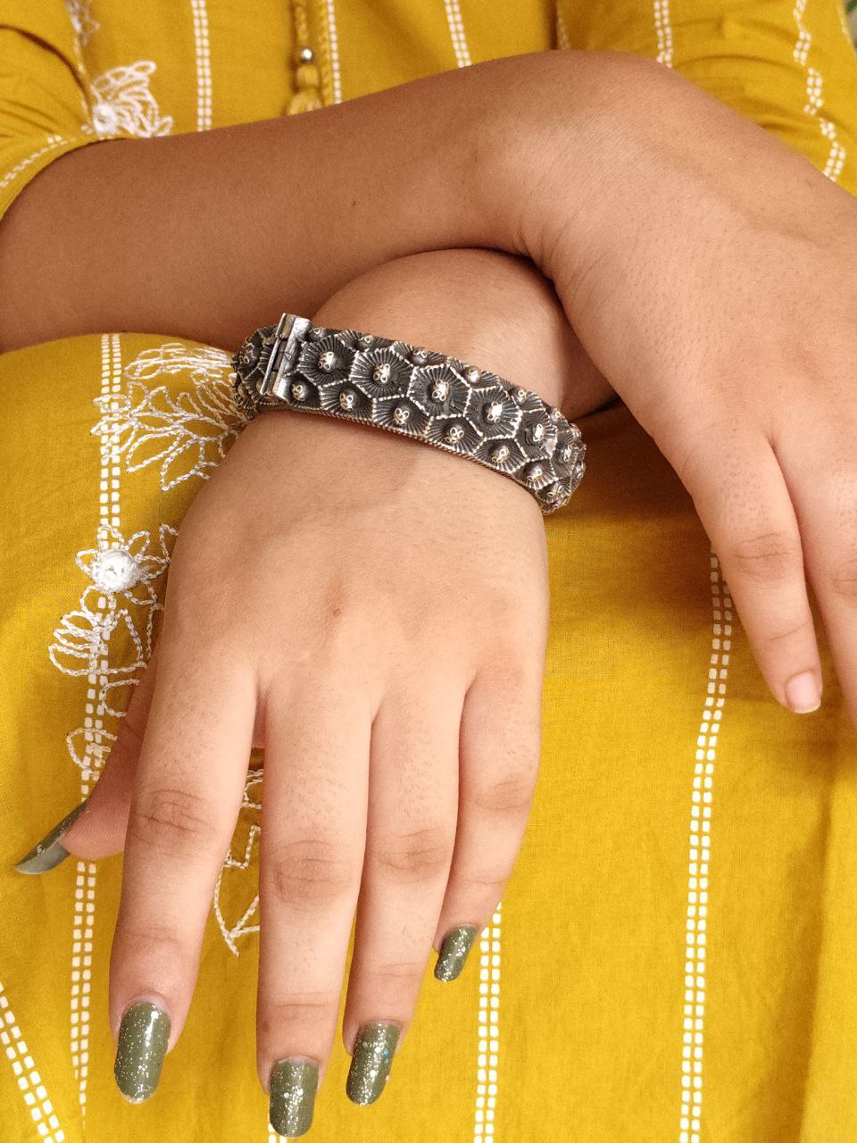 Antique Look Oxidised Kada Bracelet For Girls | Best Silver Replica Bangle 2 Antique Look Oxidised Kada Bracelet For Girls | Silver Replica Bangle