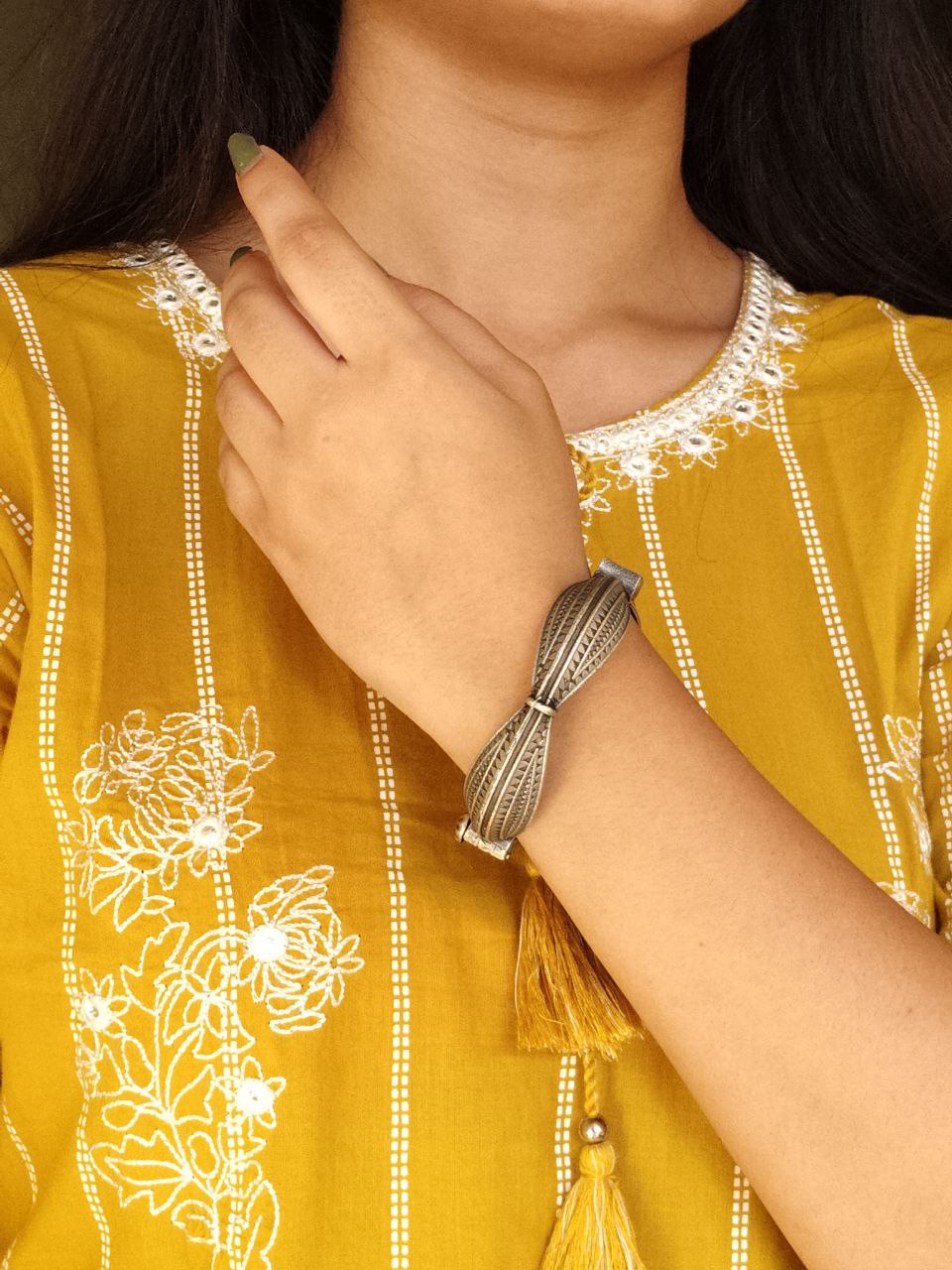 Silver Replica Bangle | Square Bracelet | Best Free Size Openable Kada 1 Silver Replica Bangle | Square Bracelet | Best Free Size Openable Kada