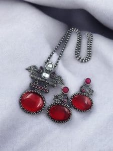 Silver Replica Pendant Set | Unique Peacock Design Monalisa Stone Necklace - Color: "Red"