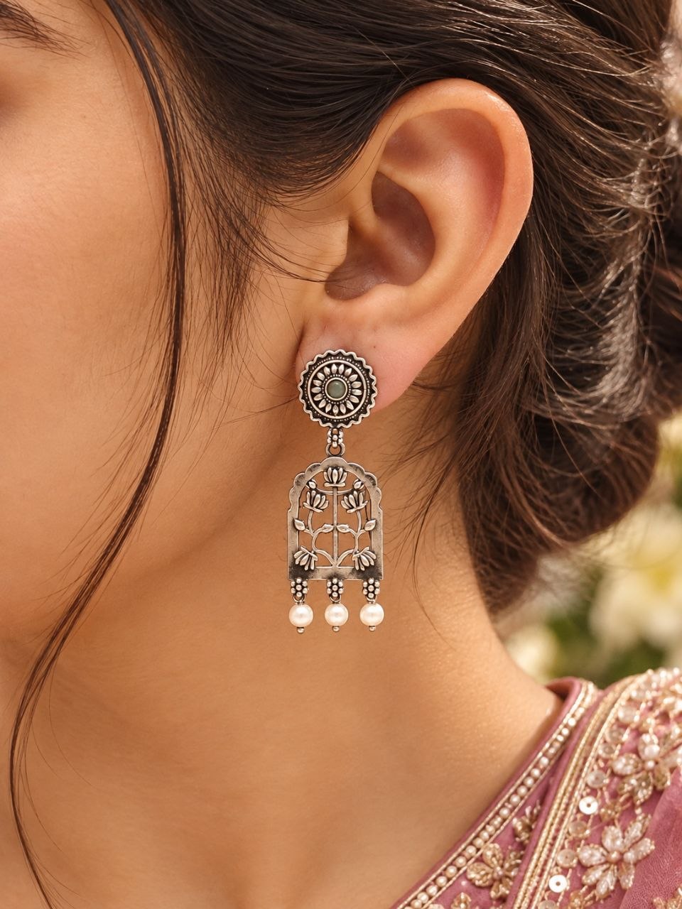 Antique Floral Art Pendant Set | Silver Replica Necklace With Matching Earrings 10 Antique Floral Art Pendant Set featuring a silver replica necklace with intricate floral design and matching earrings.