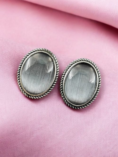 Stylish Monalisa Stone Stud Earrings in Antique Silver Perfect for Daily Use