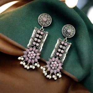Elegant Brass Stud Earrings with Stunning Stone Detailing for All Occasions - color: "Babypink"
