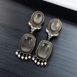 Antique Design Silver Look Like Replica Monalisa Stone Stud Earrings