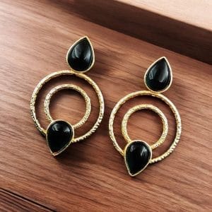Beautiful Gold-Plated Monalisa Stone Earrings - Perfect Studs for You - color: "Black"