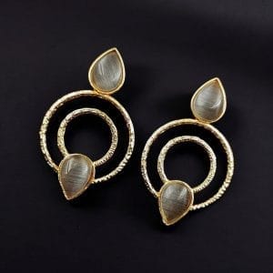 Beautiful Gold-Plated Monalisa Stone Earrings - Perfect Studs for You - color: "Grey"